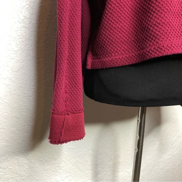 We the Free maroon red waffle thermal knit split back bell sleeve top size Small - Picture 4 of 16